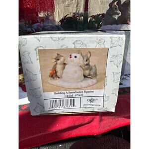 Charming Tails “Building a Snow Bunny” 87/692 Christmas Winter Figurine Snowman